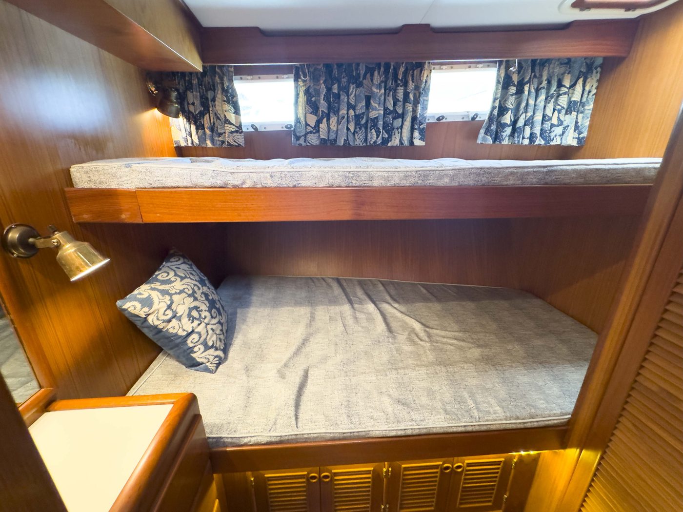 Island Girl port guest stateroom