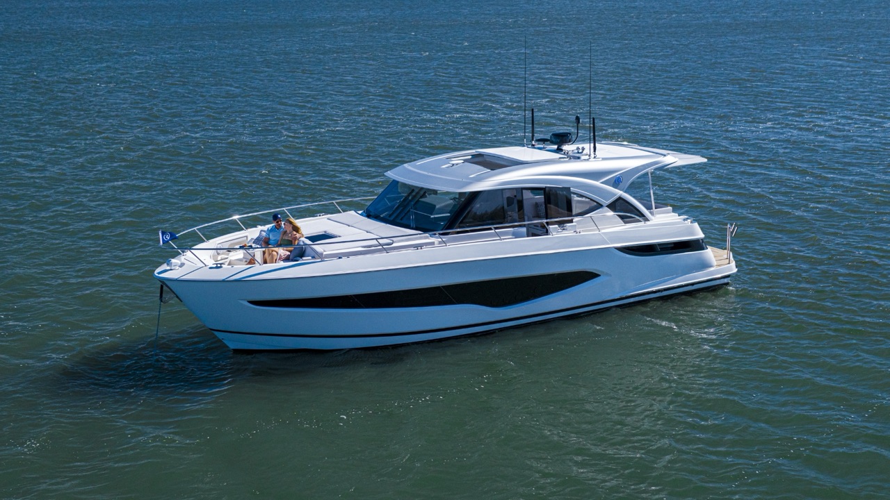 Riviera 4300 Sports Express gallery photo