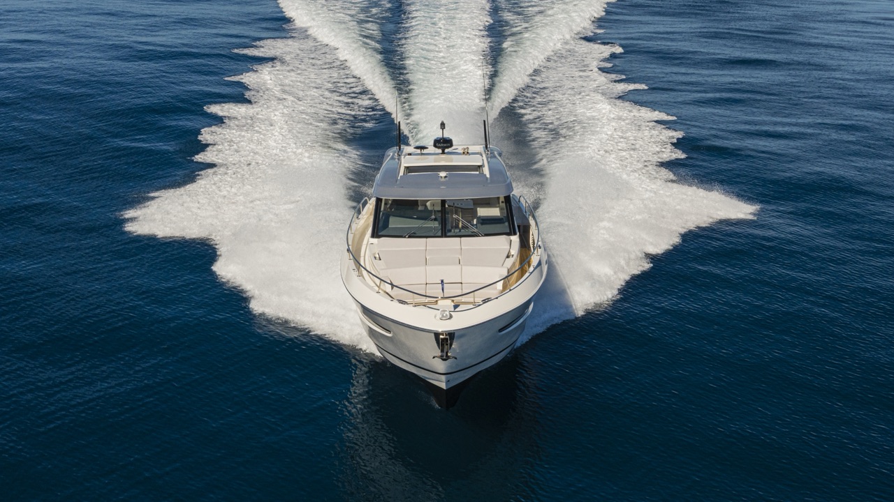 Riviera 4300 Sports Express gallery photo