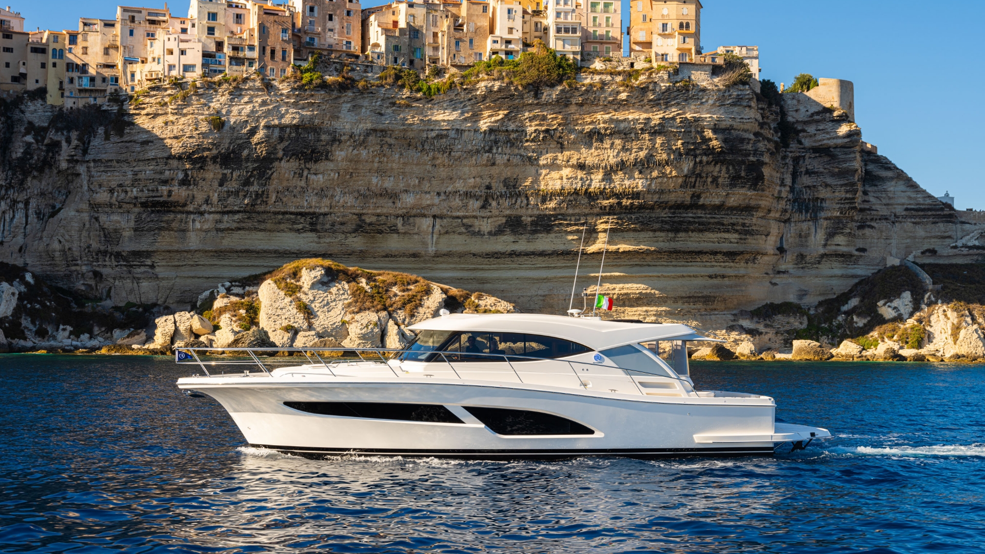 Riviera 465 SUV